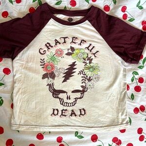 Grateful Dead Graphic T Shirt - White and Maroon